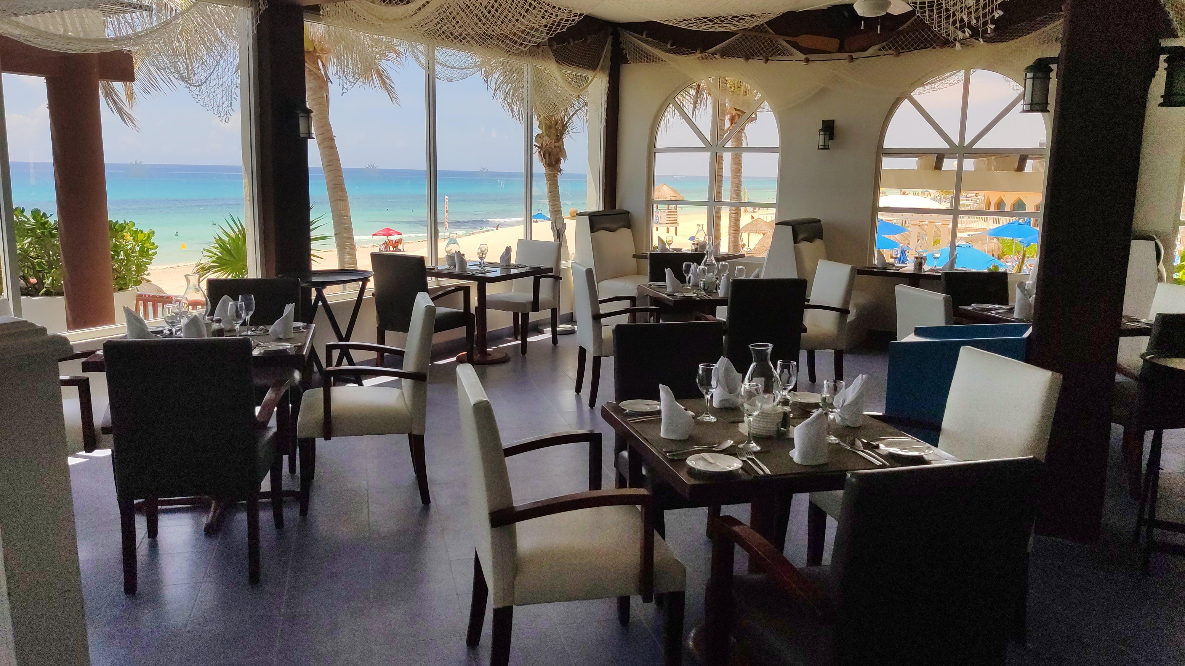 Golden Parnassus Resort & Spa (Adults Only) Канкун Екстериор снимка