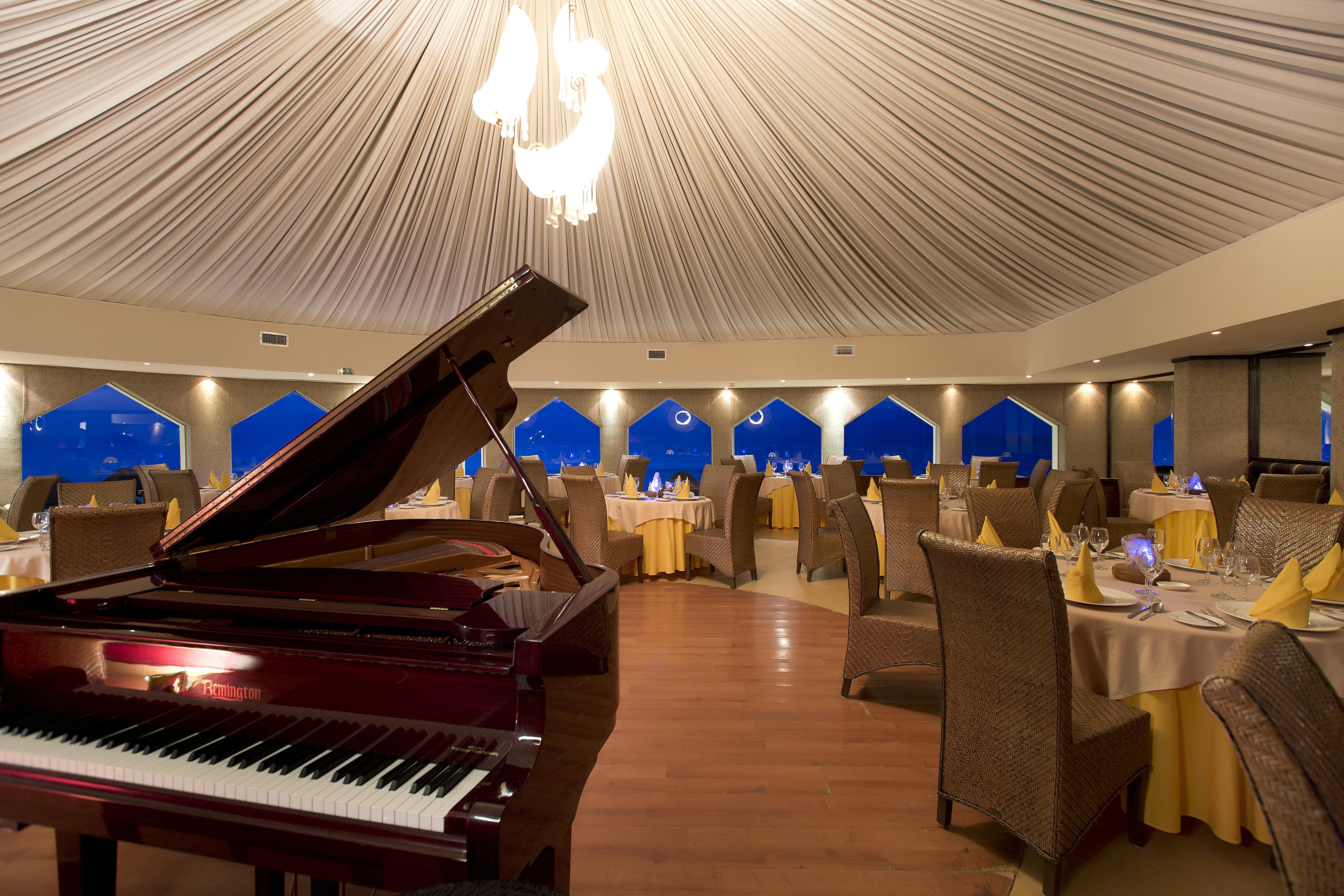 Golden Parnassus Resort & Spa (Adults Only) Канкун Екстериор снимка