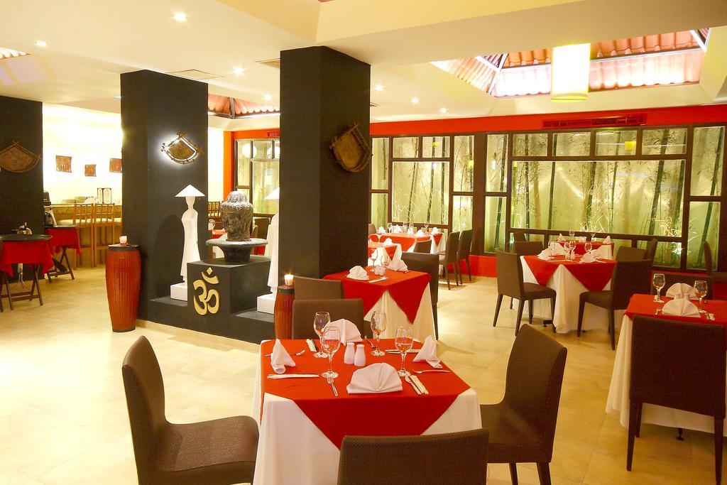 Golden Parnassus Resort & Spa (Adults Only) Канкун Екстериор снимка