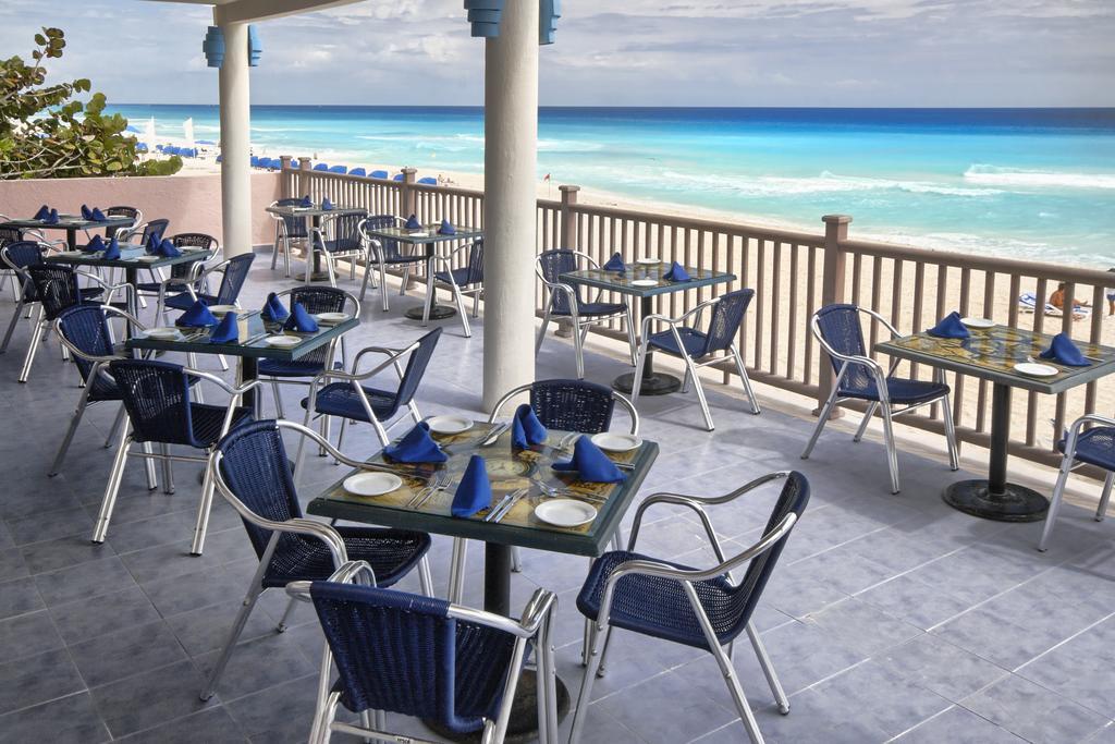 Golden Parnassus Resort & Spa (Adults Only) Канкун Екстериор снимка