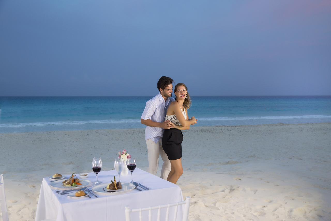 Golden Parnassus Resort & Spa (Adults Only) Канкун Екстериор снимка